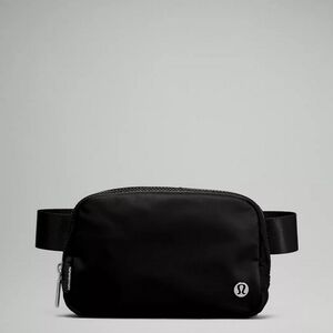 Lululemon Everywhere Belt Bag 1L Black